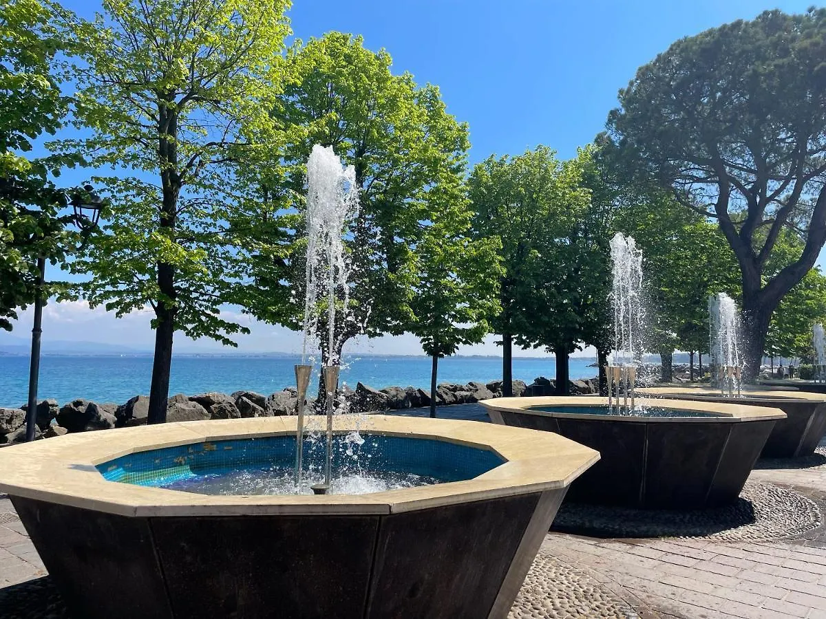 Relais Madergnago Gardapartments Desenzano del Garda 0*,