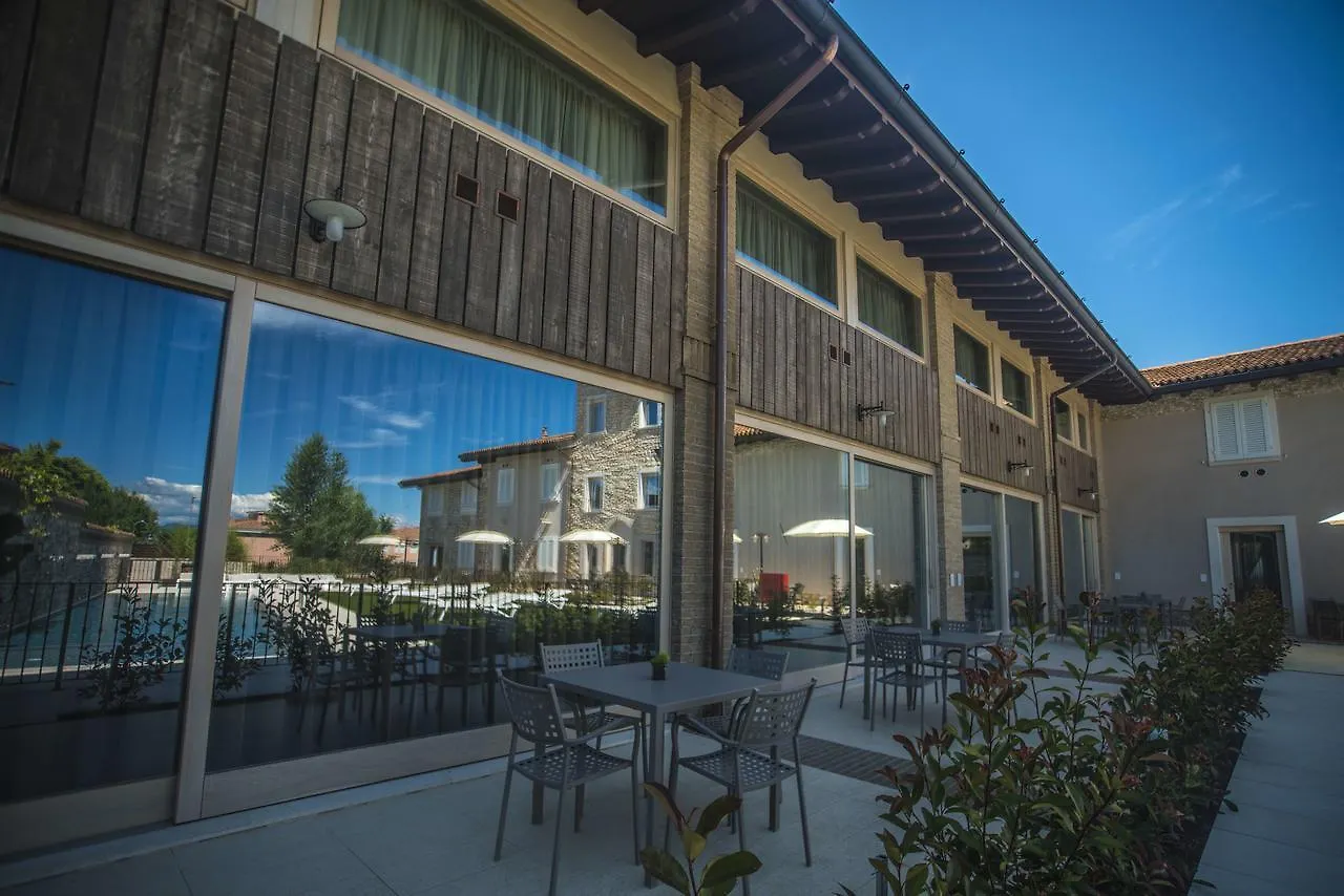 Relais Madergnago Gardapartments Desenzano del Garda 0*,