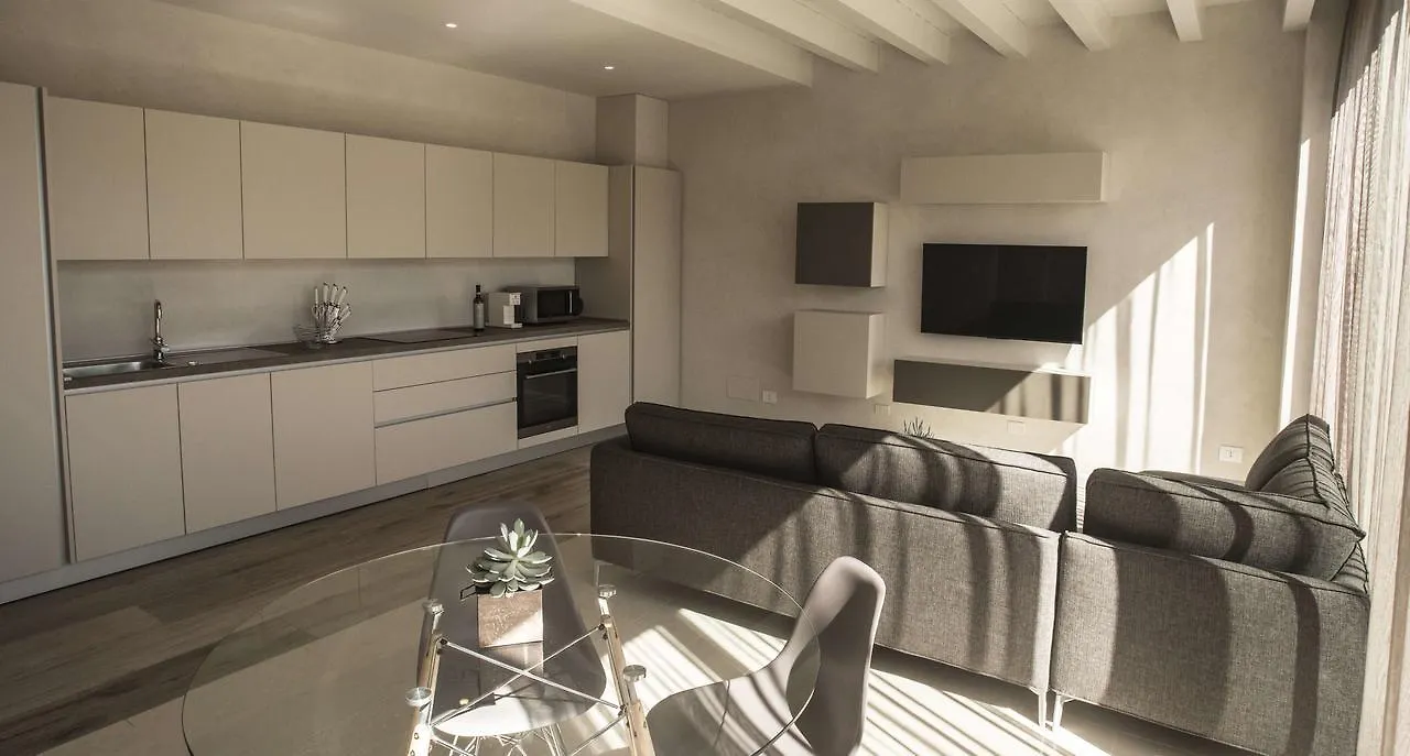 Relais Madergnago Gardapartments Desenzano del Garda