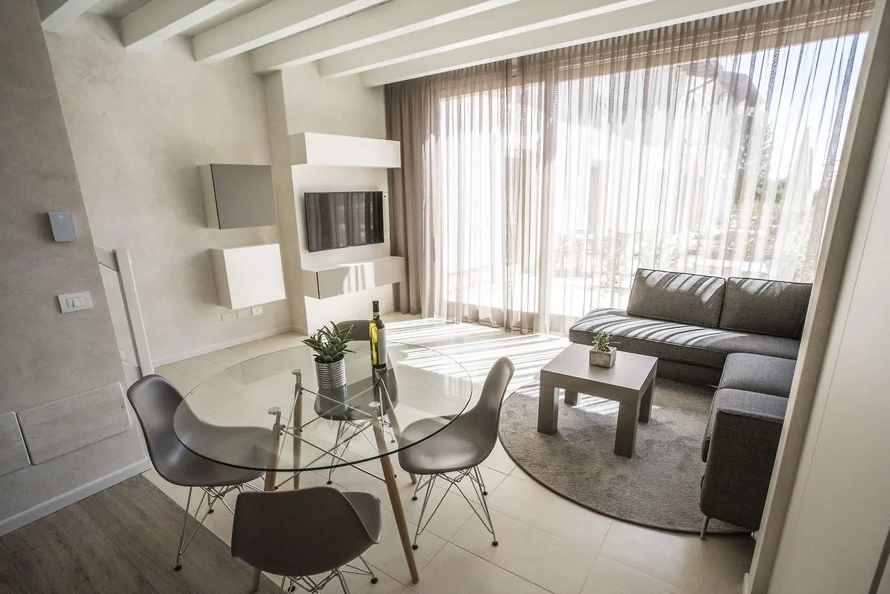 Relais Madergnago Gardapartments Desenzano del Garda Appartement