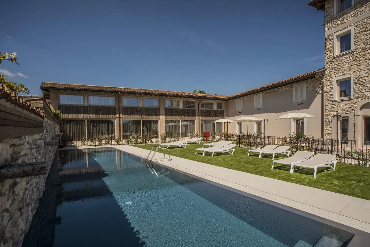 Relais Madergnago Apartment Desenzano del Garda