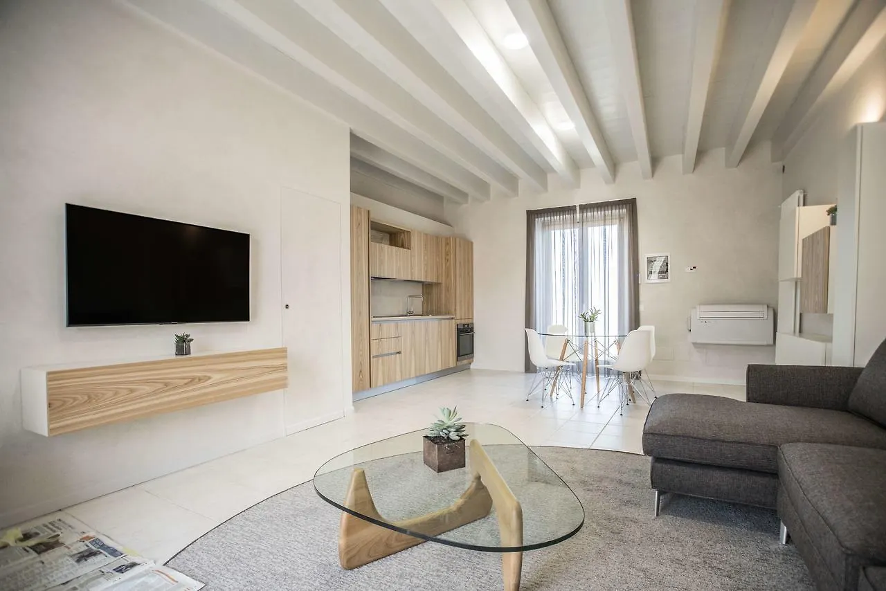 Relais Madergnago Gardapartments Desenzano del Garda