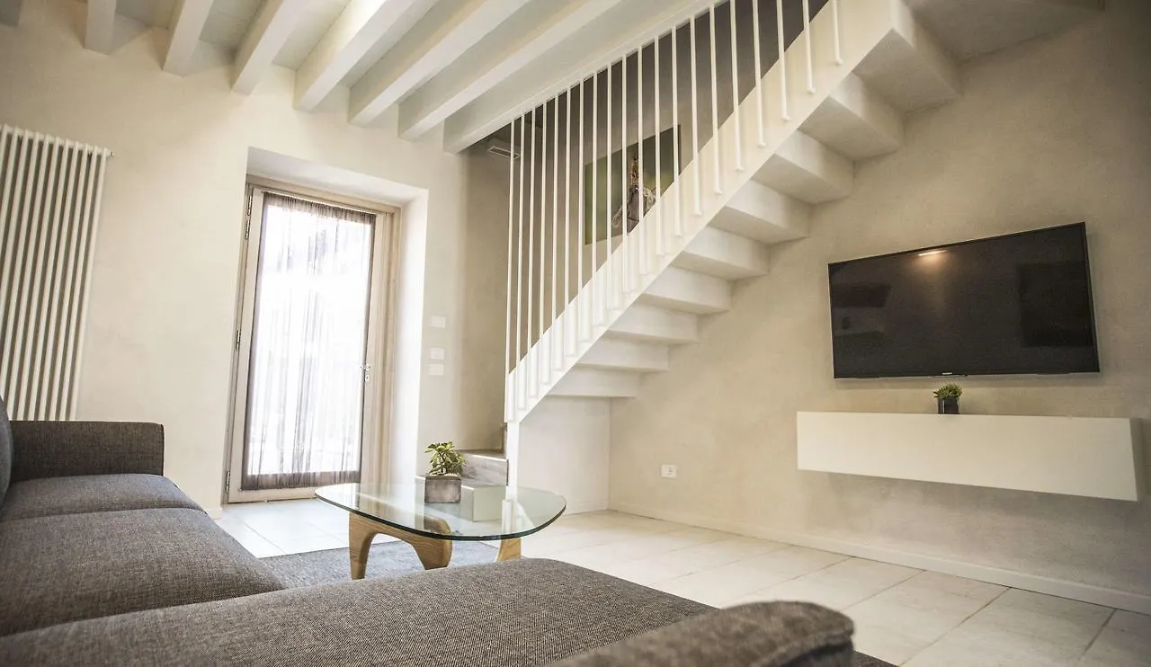 Relais Madergnago Gardapartments Desenzano del Garda