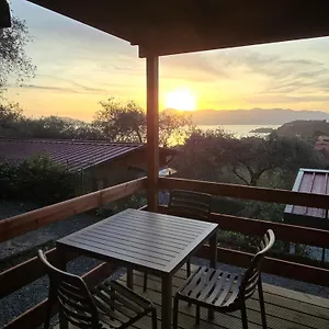 https://campeggio-gianna.hotelitalianriviera.com