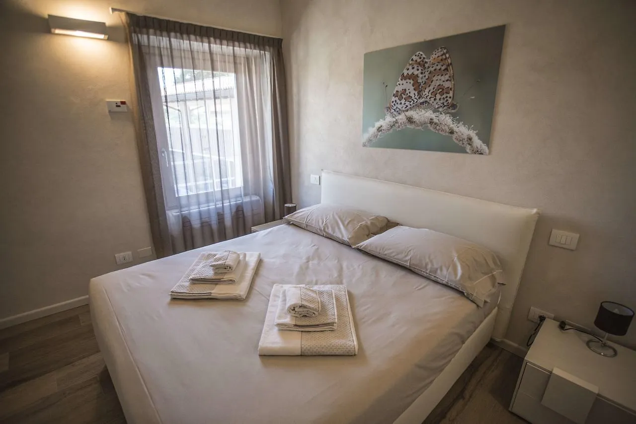 Lejlighed Relais Madergnago Gardapartments Desenzano del Garda