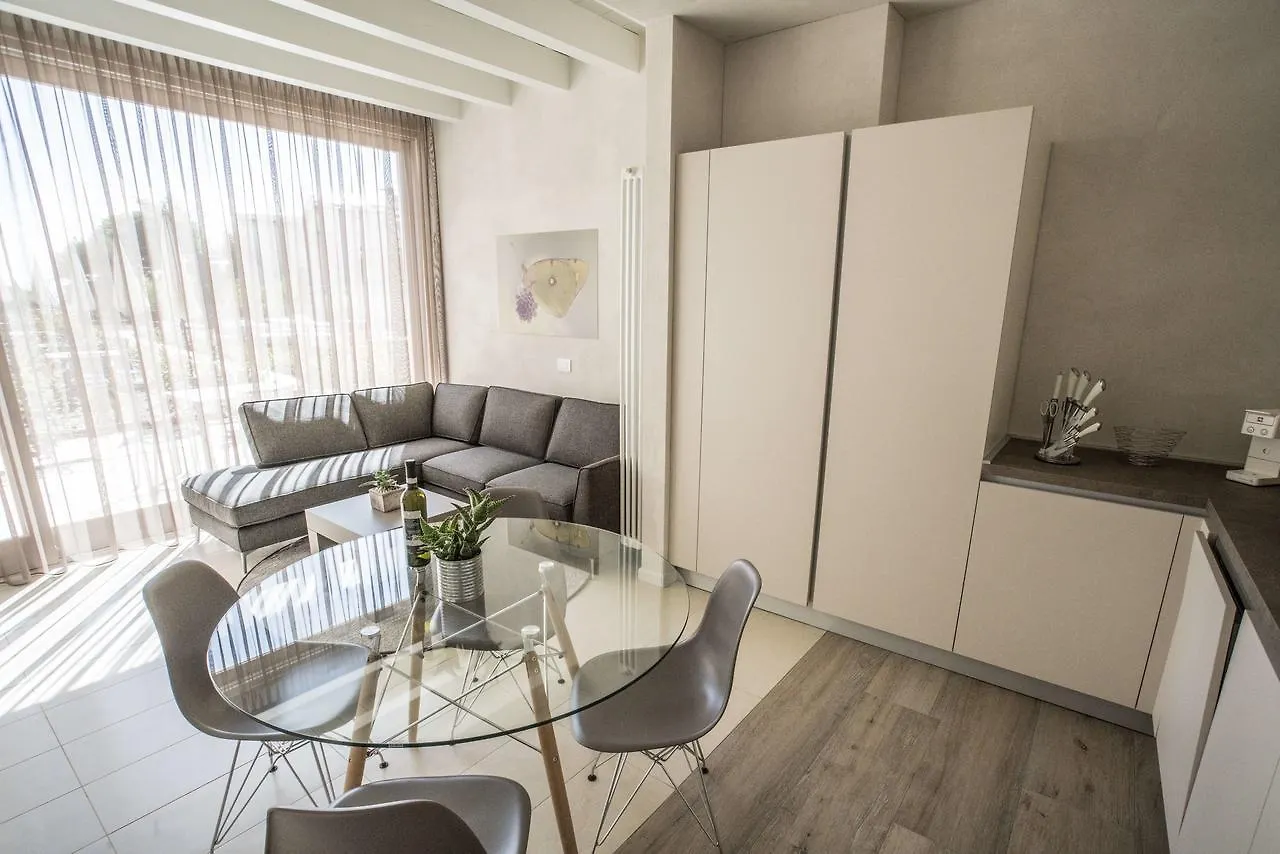 Apartment Ferienwohnung Relais Madergnago Desenzano del Garda Italien