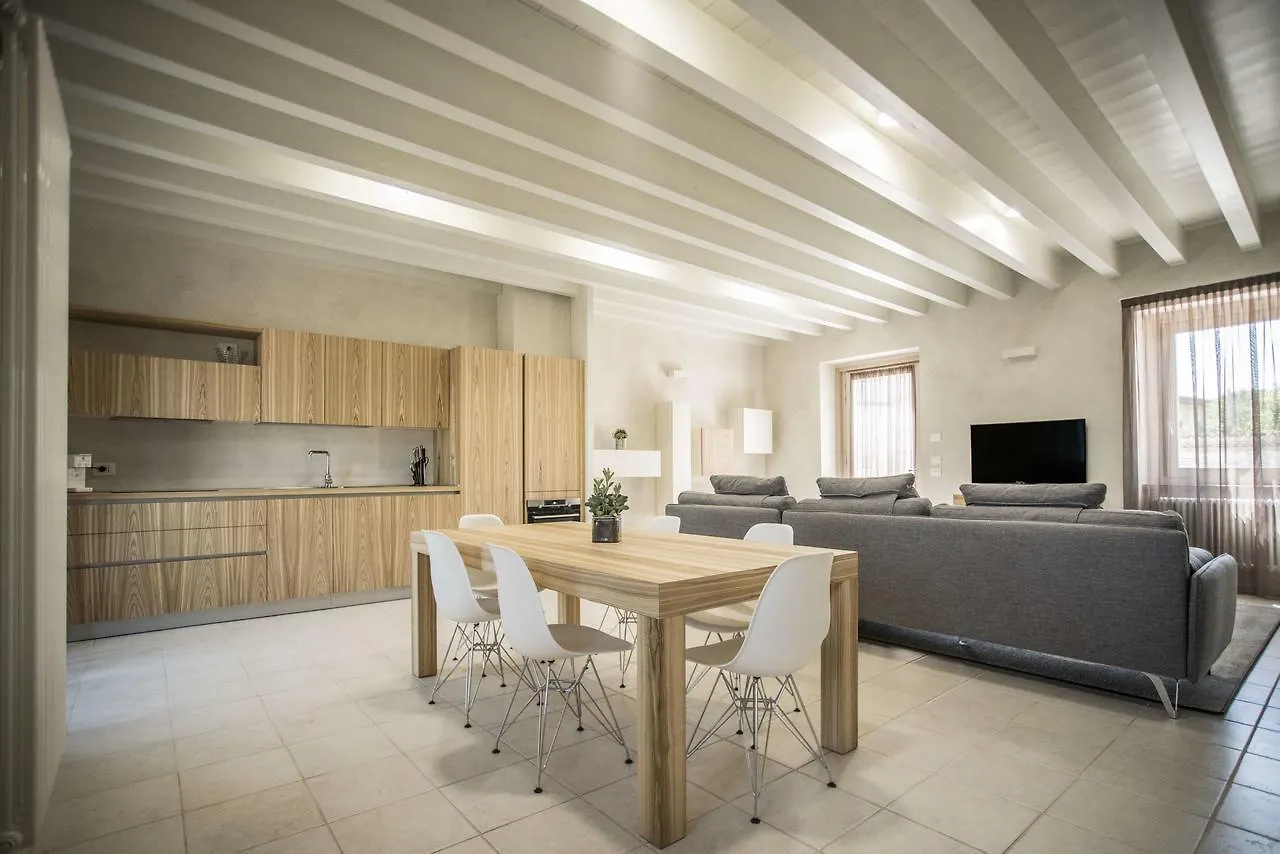 Apartment Ferienwohnung Relais Madergnago Desenzano del Garda Italien