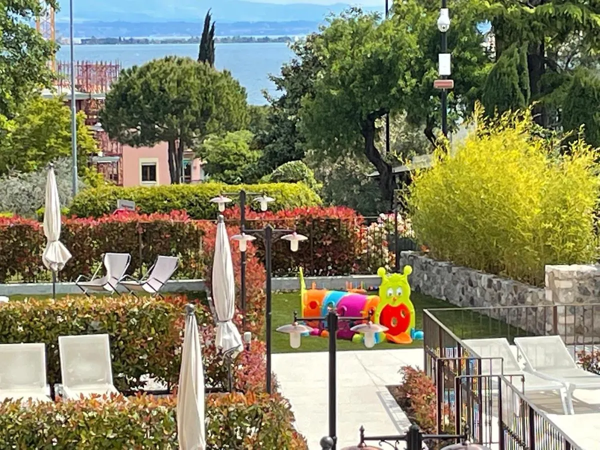 Relais Madergnago Gardapartments Desenzano del Garda Apartment